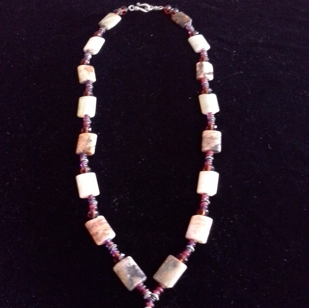Crafted Agate Gemstone Necklace w/Jade Pendant